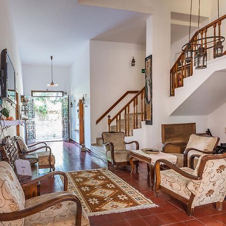Mavi & Ani Pansiyon Antalya Exteriör bild