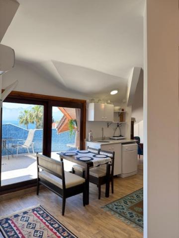 Mavi & Ani Pansiyon Antalya Exteriör bild
