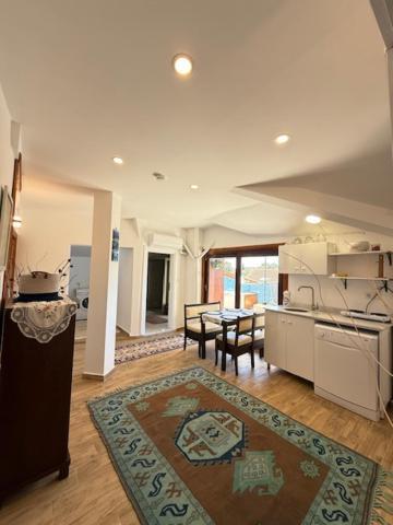 Mavi & Ani Pansiyon Antalya Exteriör bild