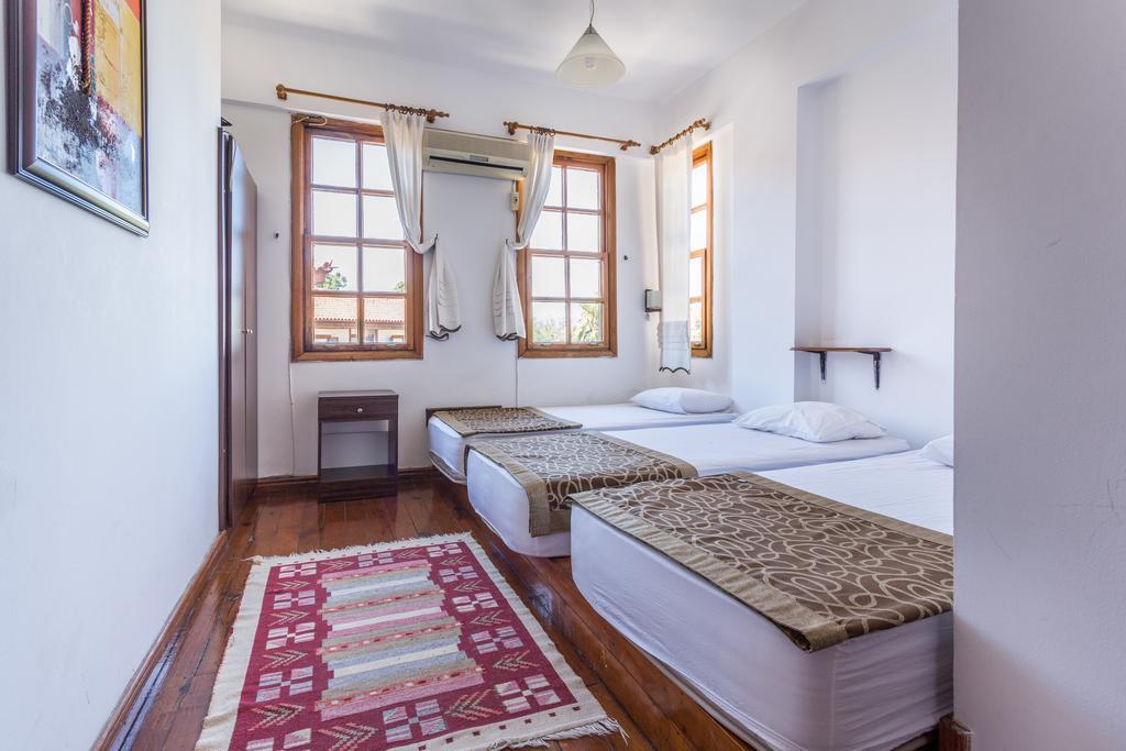 Mavi & Ani Pansiyon Antalya Exteriör bild