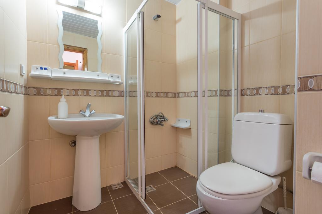 Mavi & Ani Pansiyon Antalya Exteriör bild